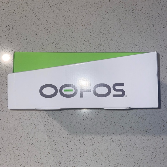 ๐ OOFOS Womenโs Black/White Mesh ๐ - Picture 6 of 15